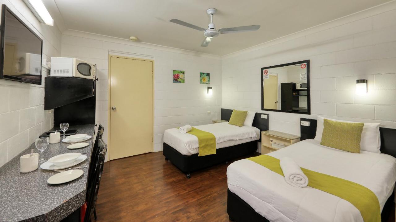 Azalea Motel คูนาแบราบรัน ภายนอก รูปภาพ