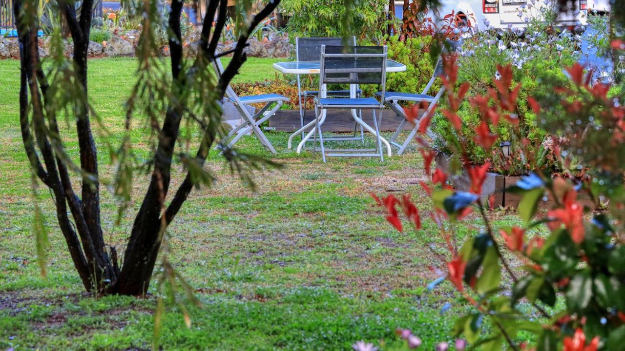Azalea Motel คูนาแบราบรัน ภายนอก รูปภาพ