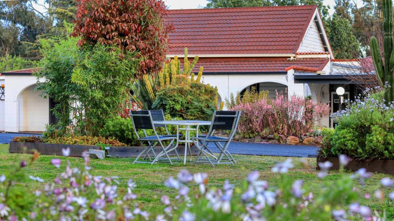 Azalea Motel คูนาแบราบรัน ภายนอก รูปภาพ